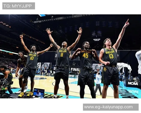 巴特勒称赞雷霆年轻团队明确目标战绩展现出实力与团结 巴特勒称赞雷霆年轻团队明确目标战绩展现出实力与团结